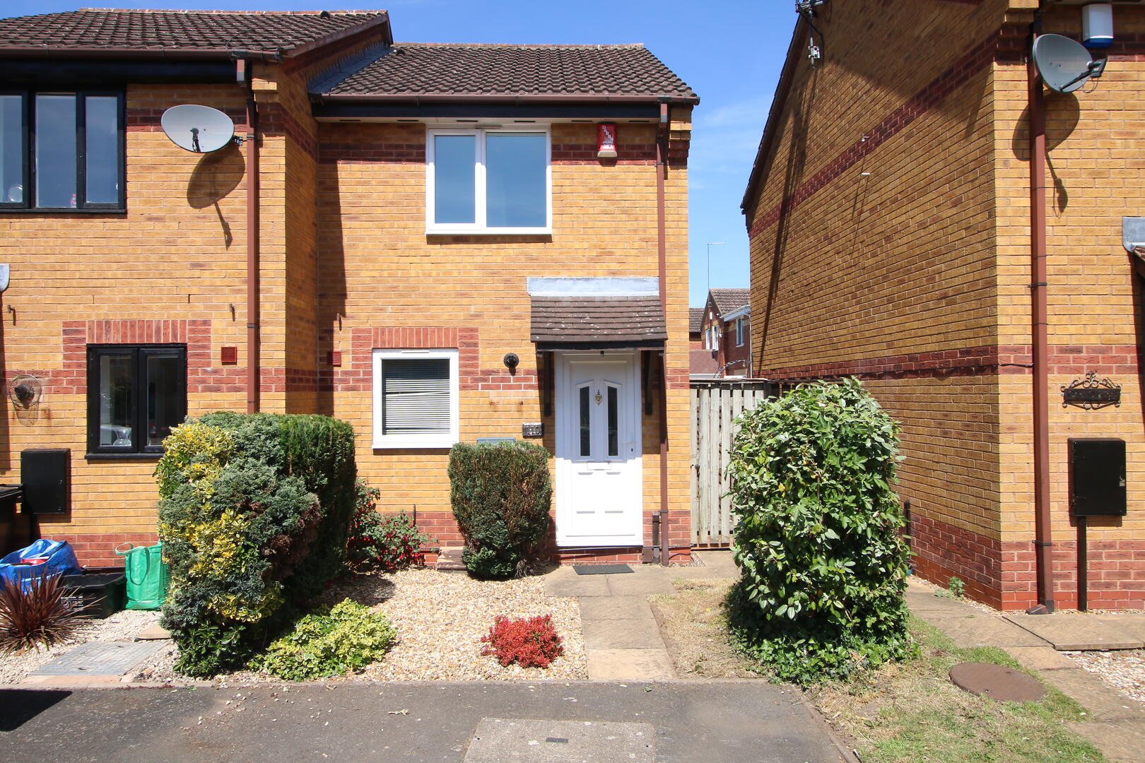 2 bed property in Richardson Drive, Stourbridge